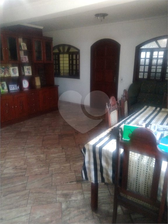 Sobrado à venda com 4 quartos, sendo 2 suítes,  em Instituto de Previdência, São Paulo, SP