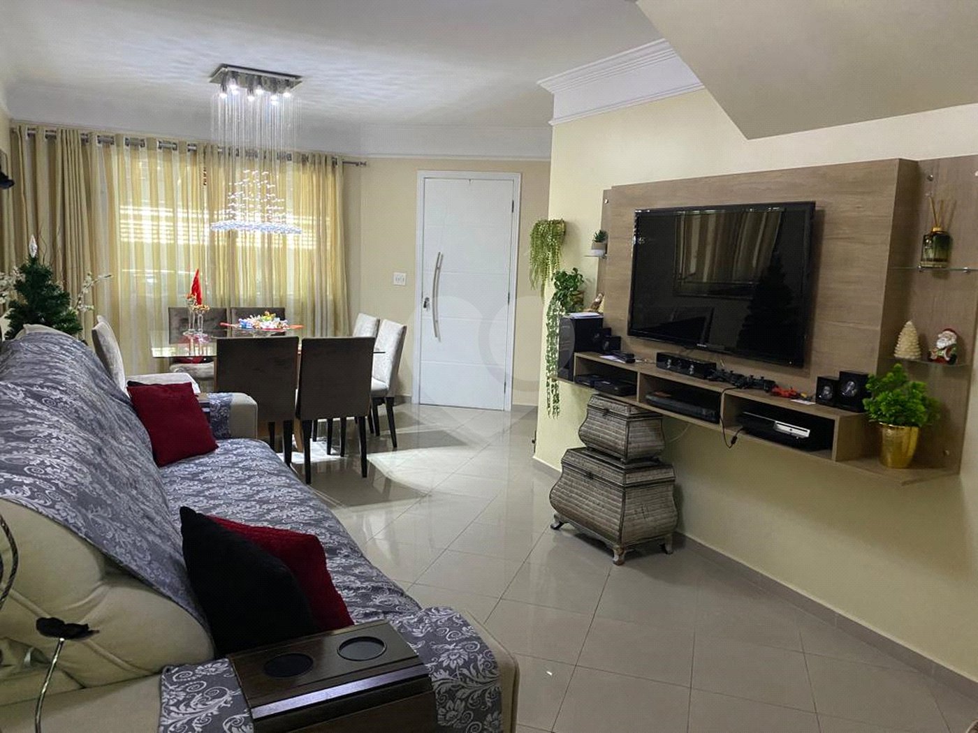 Sobrado à venda com 3 quartos, sendo 1 suíte, em Jaçanã, São Paulo, SP