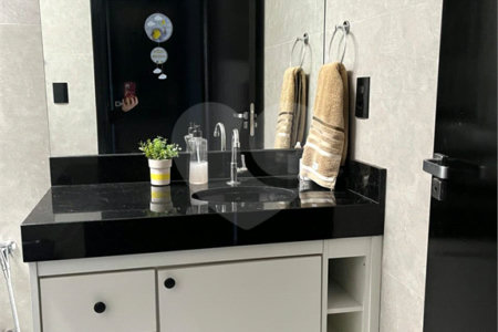 Casa à venda com 3 quartos, sendo 1 suíte, no condomínio Vila Paraty, Indaiatuba - SP