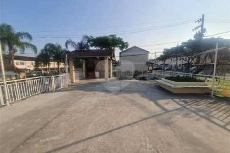 Casa para alugar com 2 quartos no condomínio Caminho do Park, Rio de Janeiro - RJ