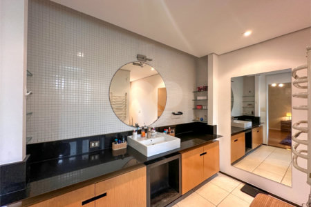 Casa à venda com 3 quartos, sendo 1 suíte,  no condomínio Barão do Triunfo, São Paulo - SP