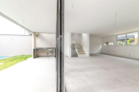 Casa à venda com 4 suítes no condomínio Venezia, São Paulo - SP