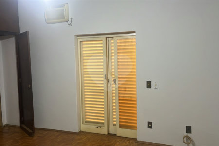 Casa à venda com 3 quartos, sendo 1 suíte, em Vila Progresso, Araraquara, SP