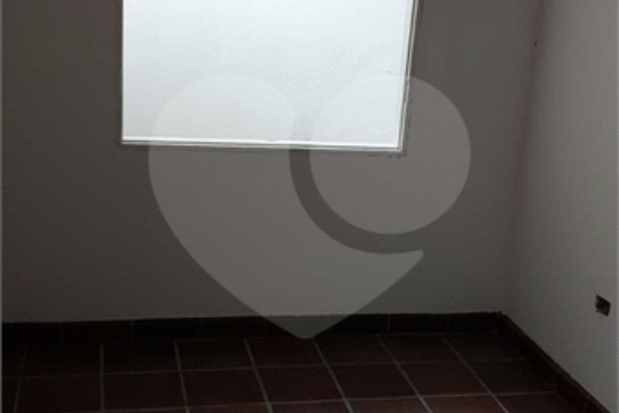 Sobrado à venda com 3 quartos, sendo 2 suítes, em Vila Paulicéia, São Paulo, SP
