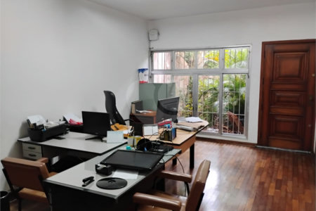 Casa à venda com 3 quartos, sendo 1 suíte,  em Vila Mascote, São Paulo, SP