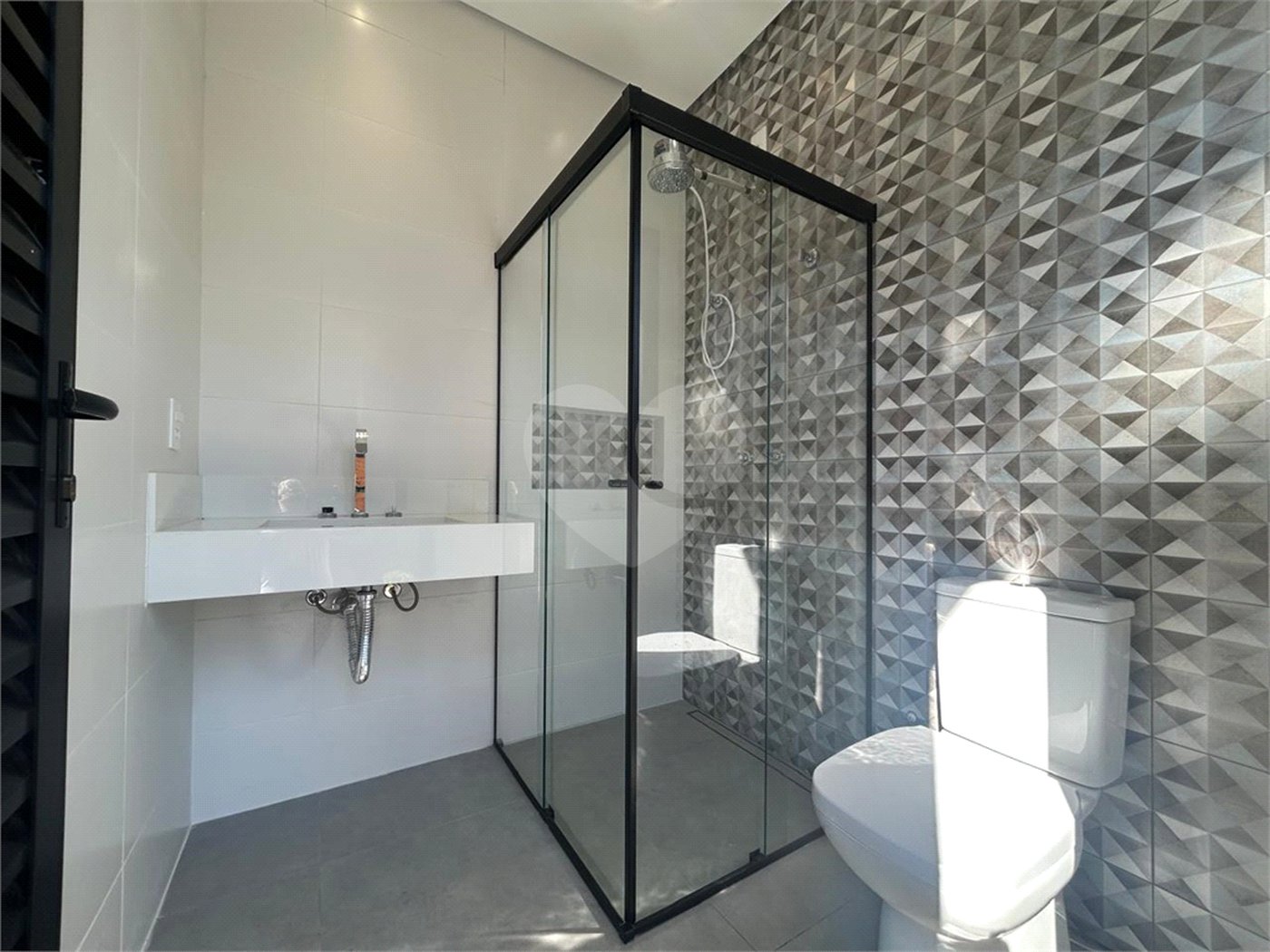 Casa à venda com 3 suítes no condomínio Alphaville Castelo, Itu - SP