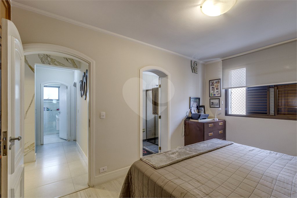 Apartamento à venda com 4 quartos, sendo 2 suítes, em Campo Belo, São Paulo, SP