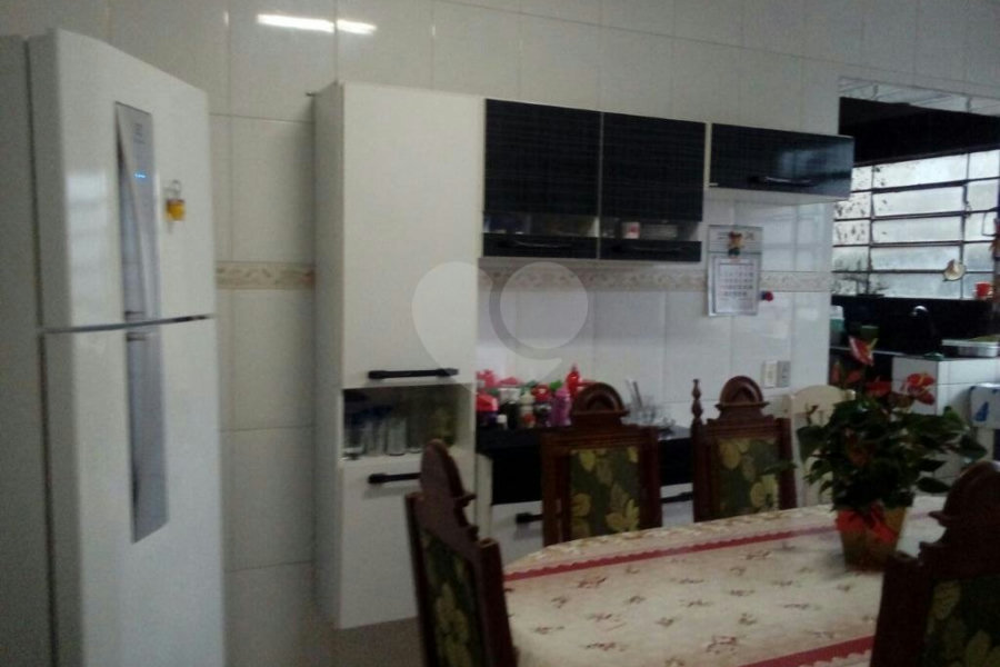 Sobrado à venda com 3 quartos, sendo 1 suíte, em Tremembé, São Paulo, SP