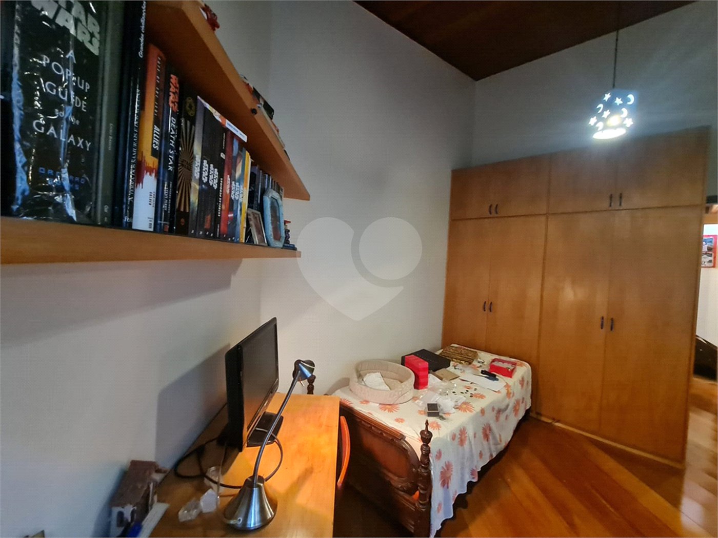 Casa Térrea à venda com 4 quartos, sendo 2 suítes, em Interlagos, São Paulo, SP