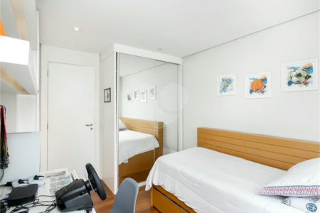 Apartamento à venda com 3 suítes em Vila Mariana, São Paulo, SP