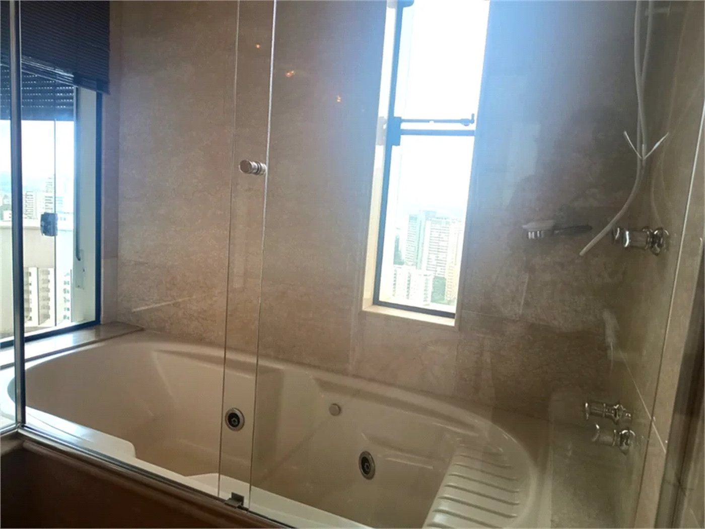 Apartamento à venda com 4 suítes em Vila Suzana, São Paulo, SP