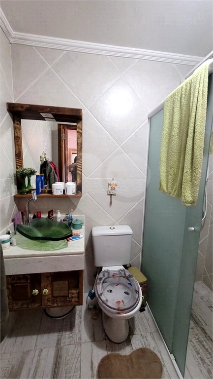 Casa à venda com 3 quartos, sendo 1 suíte, no condomínio Associação Reserva das Hortênsias, Mairiporã - SP