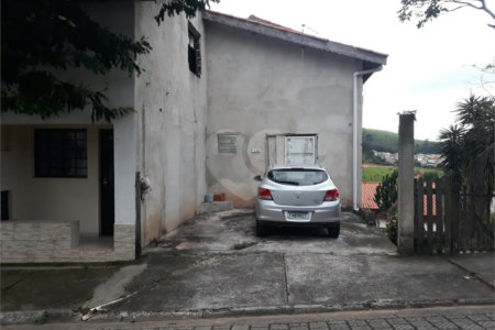 Sobrado à venda com 5 quartos, sendo 1 suíte,  no Centro, Bom Jesus dos Perdões, SP