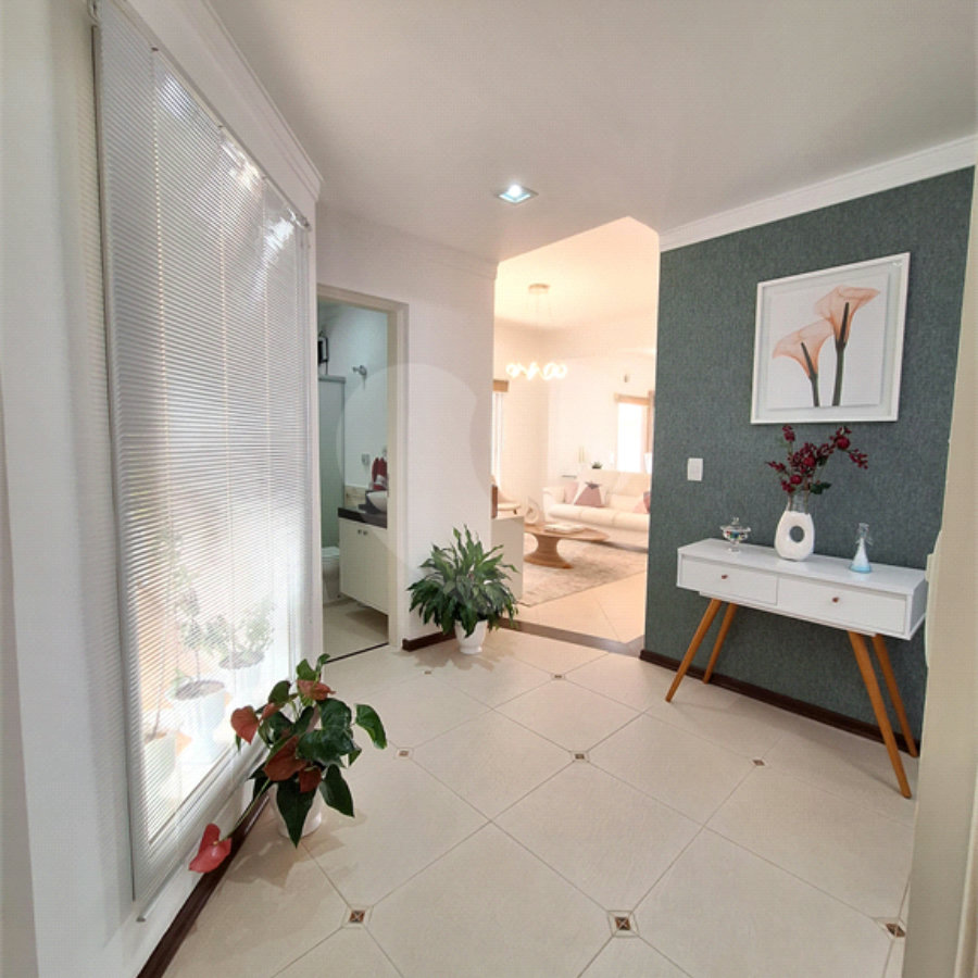 Casa à venda com 3 suítes no condomínio Residencial Villa Di Treviso, Vinhedo - SP