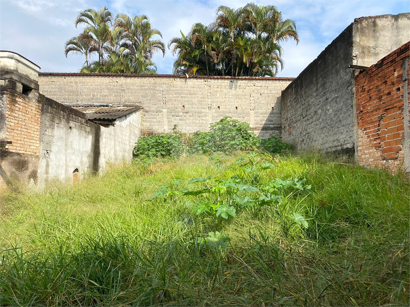 Terreno à venda no Centro, Poá, SP