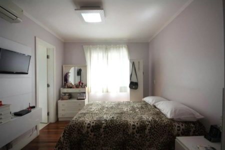 Casa à venda com 4 quartos, sendo 2 suítes, no condomínio Melbourne Residence, São Paulo - SP