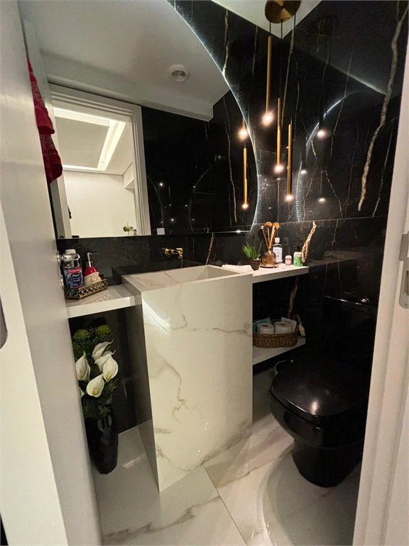 Apartamento à venda com 2 suítes em Vila Anastácio, São Paulo, SP