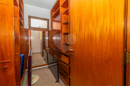 Apartamento à venda com 4 quartos, sendo 2 suítes, em Campo Belo, São Paulo, SP