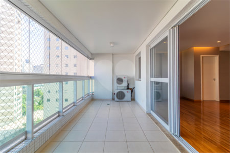 Apartamento à venda com 3 suítes em Brooklin, São Paulo, SP