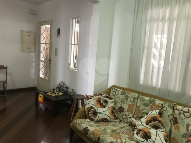 Casa à venda com 4 quartos em Parada Inglesa, São Paulo, SP