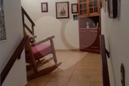 Casa à venda com 4 quartos, sendo 1 suíte, em Alpes D'ouro, Bom Jesus dos Perdões, SP