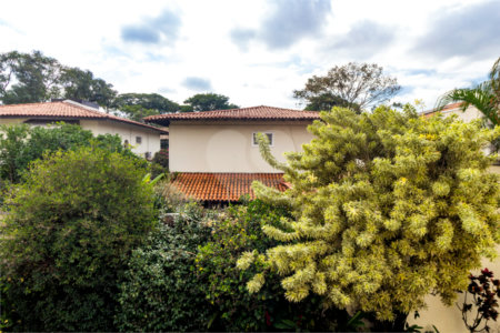 Sobrado à venda com 4 quartos, sendo 2 suítes, em Alto de Pinheiros, São Paulo, SP