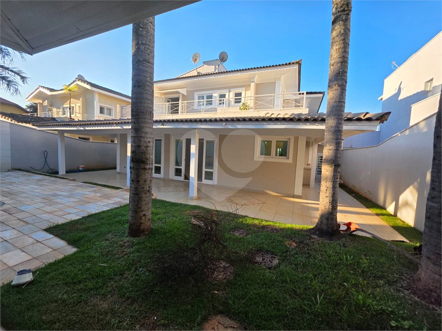 Casa à venda ou para alugar com 3 suítes no condomínio Villagio Capriccio, Louveira - SP