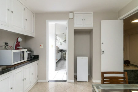 Casa à venda com 3 quartos, sendo 2 suítes,  em Alto de Pinheiros, São Paulo, SP