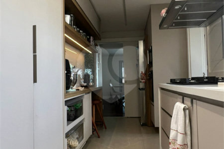 Apartamento à venda com 3 suítes em Jardim Marajoara, São Paulo, SP