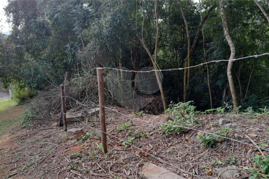 Terreno à venda no condomínio Alpes da Cantareira, Mairiporã - SP
