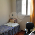 Sobrado à venda com 3 quartos, sendo 1 suíte, em Vila Nivi, São Paulo, SP
