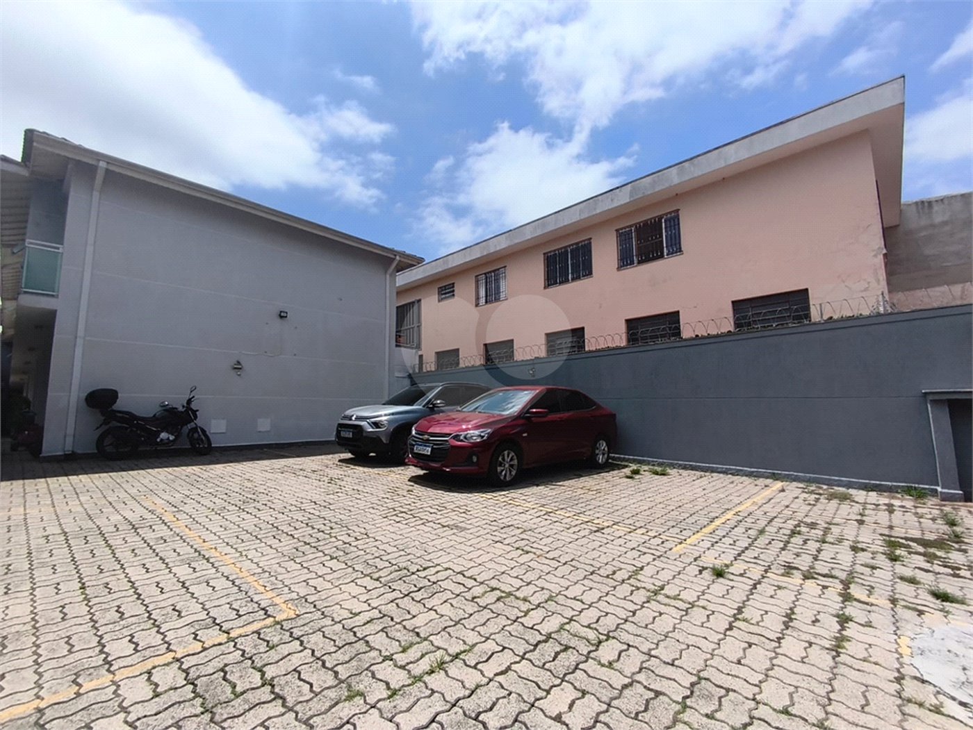Casa à venda com 2 suítes no condomínio Murilo, São Paulo - SP