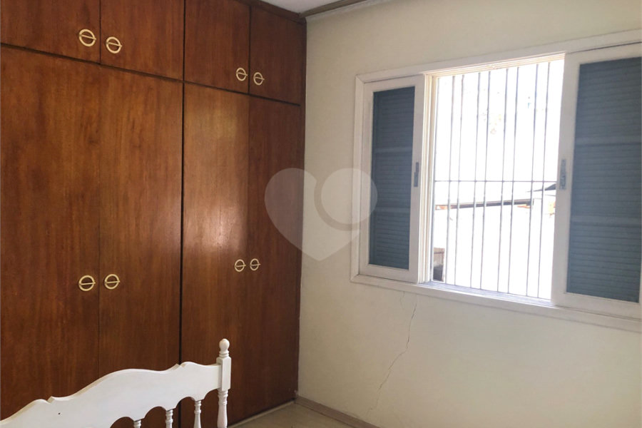 Sobrado à venda com 5 quartos, sendo 1 suíte,  em Jardim São Bento, São Paulo, SP