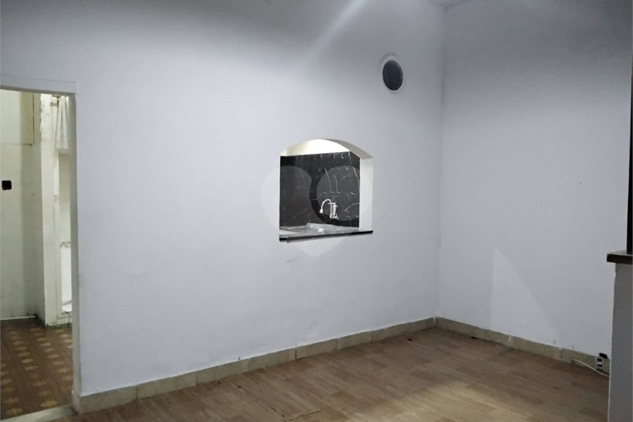 Sobrado à venda com 3 quartos em Bom Retiro, São Paulo, SP