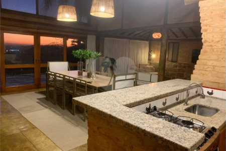 Casa para alugar com 3 quartos, sendo 2 suítes, no condomínio Alpes de Vinhedo, Vinhedo - SP