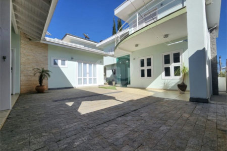 Casa à venda com 3 suítes no condomínio Villagio Di Verona, Vinhedo - SP
