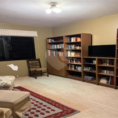 Apartamento à venda com 3 quartos, sendo 1 suíte,  em Jardim das Acácias, São Paulo, SP