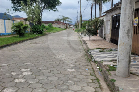 Casa à venda com 2 quartos em Suarão, Itanhaém, SP