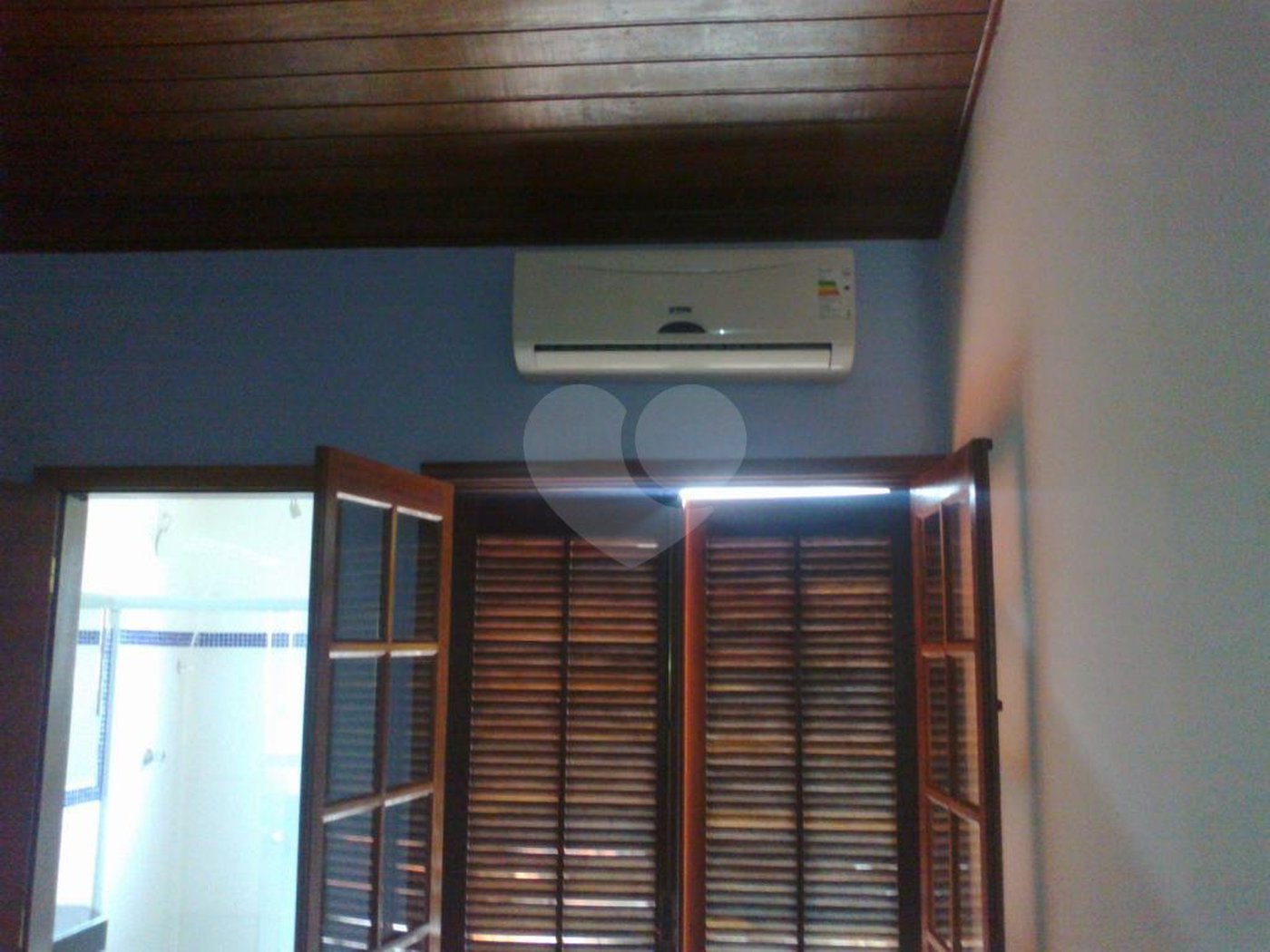 Sobrado à venda com 5 suítes em Enseada, Bertioga, SP