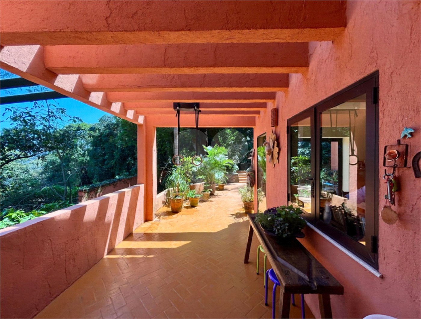 Casa à venda com 4 quartos, sendo 1 suíte, em Lagoa, Rio de Janeiro, RJ