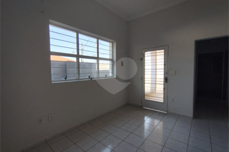 Casa à venda com 3 quartos, sendo 1 suíte, em Vila Assis, Sorocaba, SP