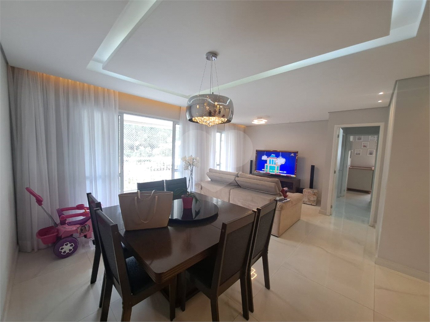Apartamento à venda com 3 quartos, sendo 1 suíte, em Jardim Peri, São Paulo, SP