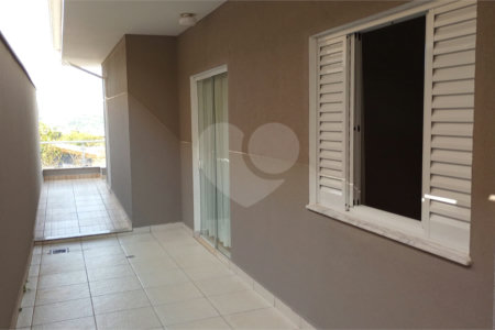 Casa à venda com 3 suítes no condomínio Picollo, Louveira - SP