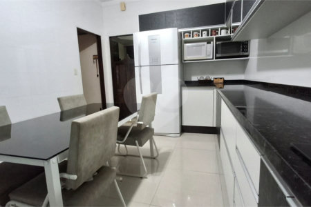 Casa à venda com 2 quartos, sendo 1 suíte, em Vila Assis, Sorocaba, SP