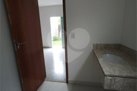 Casa Térrea à venda com 3 suítes em Jardim do Lago, Atibaia, SP