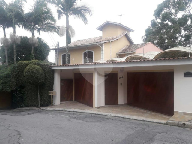 Sobrado à venda com 6 quartos, sendo 2 suítes,  em Horto Florestal, São Paulo, SP