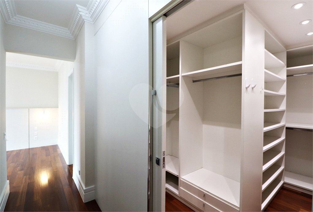 Apartamento à venda com 4 quartos, sendo 3 suítes, em Santana, São Paulo, SP