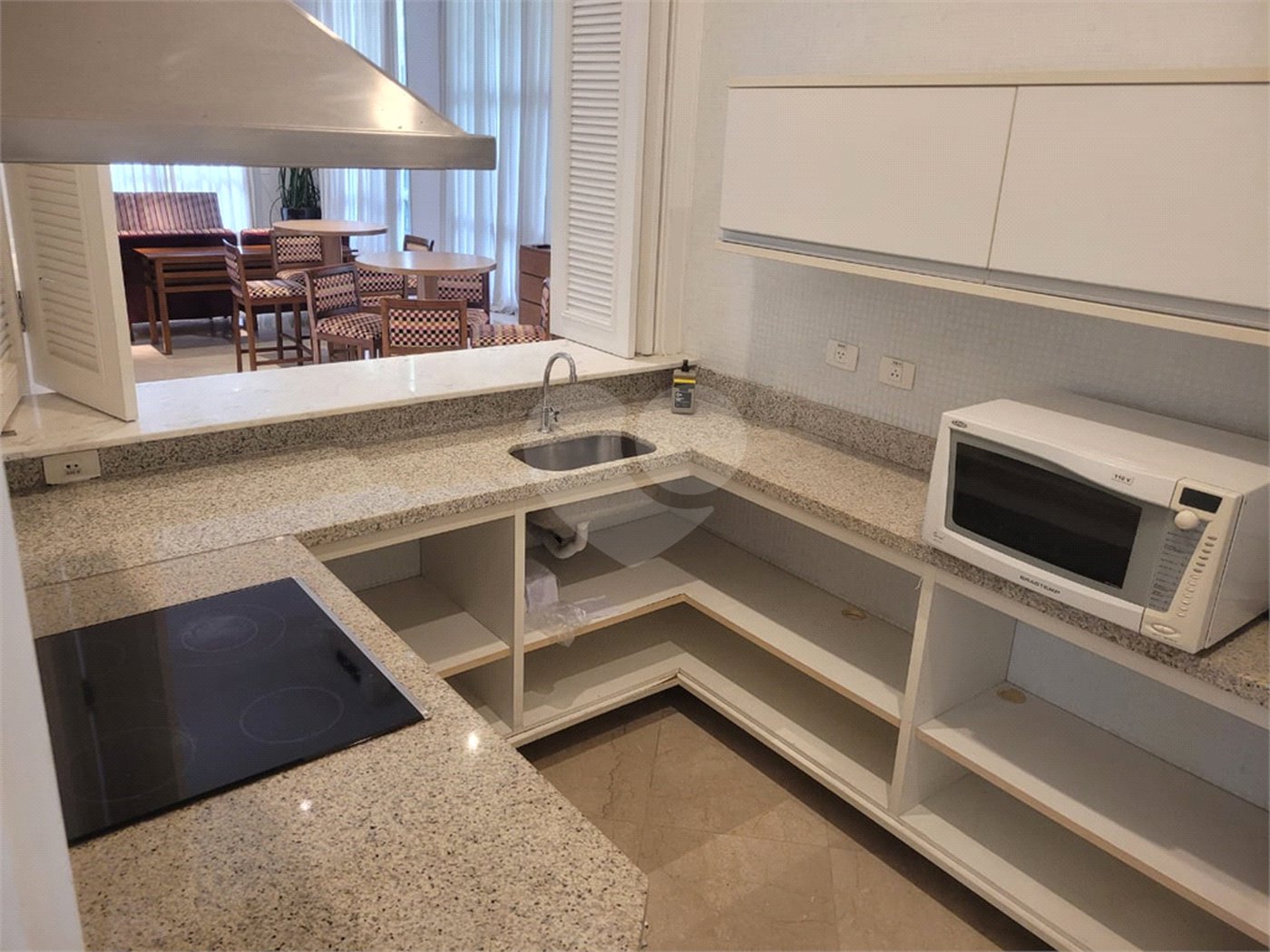 Apartamento à venda com 3 quartos, sendo 2 suítes, em Vila Uberabinha, São Paulo, SP