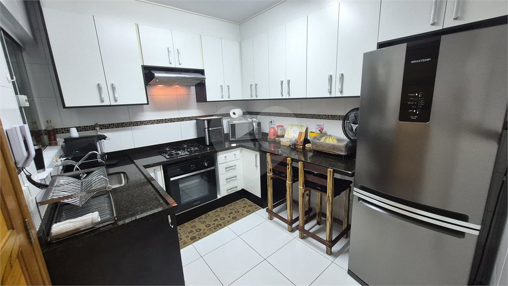 Casa à venda com 2 suítes no condomínio Simão Machado, São Paulo - SP