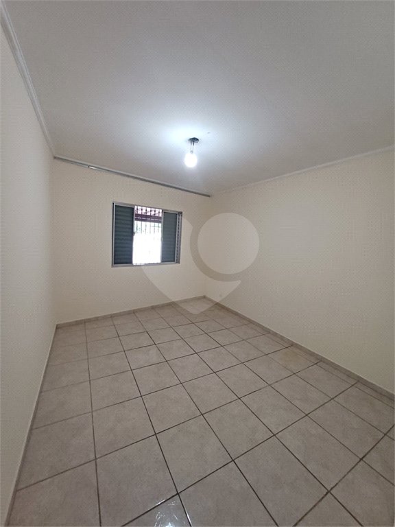 Casa à venda com 3 quartos, sendo 1 suíte, em Jardim Santo Elias, São Paulo, SP